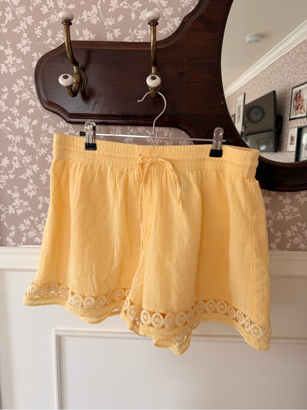 Yellow high waist pull on shorts